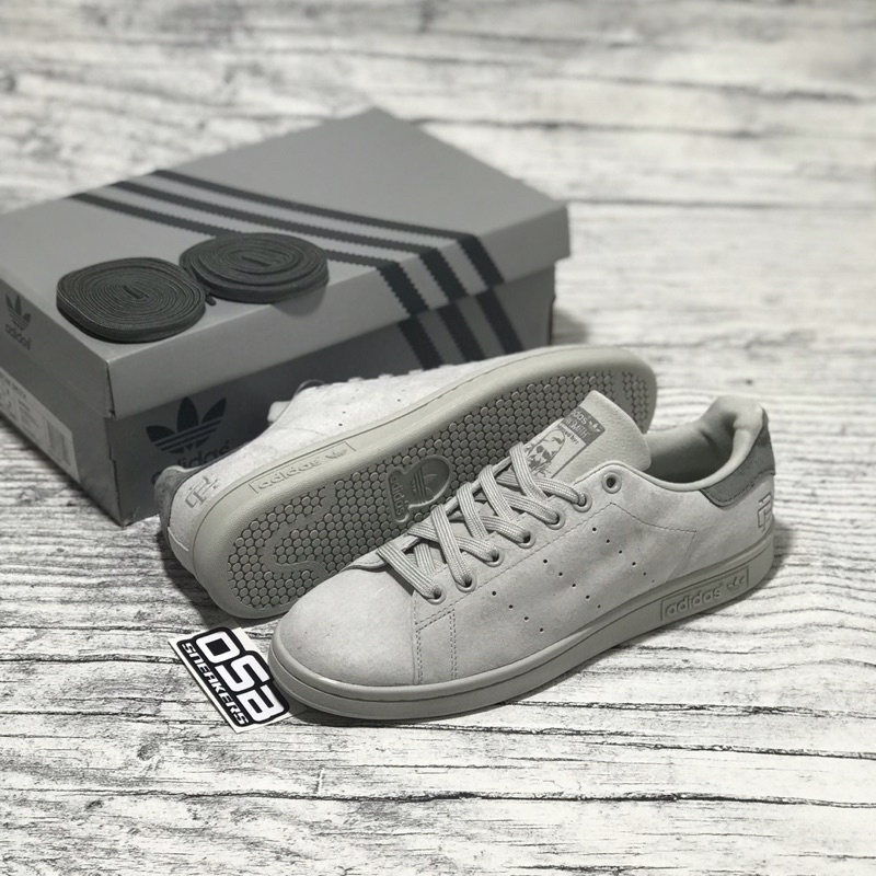 Stan smith reigning champ hot sale