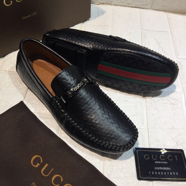 Sepatu loafers 2025 pria branded