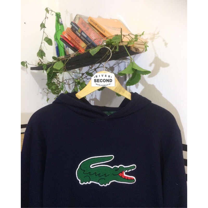 Crewneck lacoste second hot sale