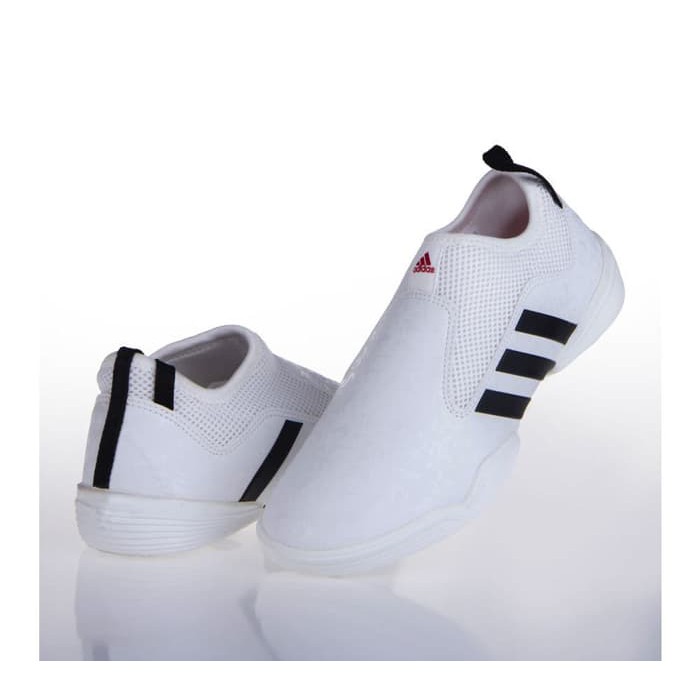 Harga sepatu 2025 taekwondo adidas