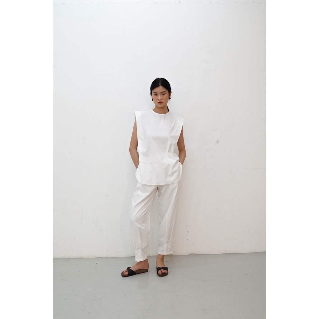 Jual PAFON Renn Top - White | Shopee Indonesia
