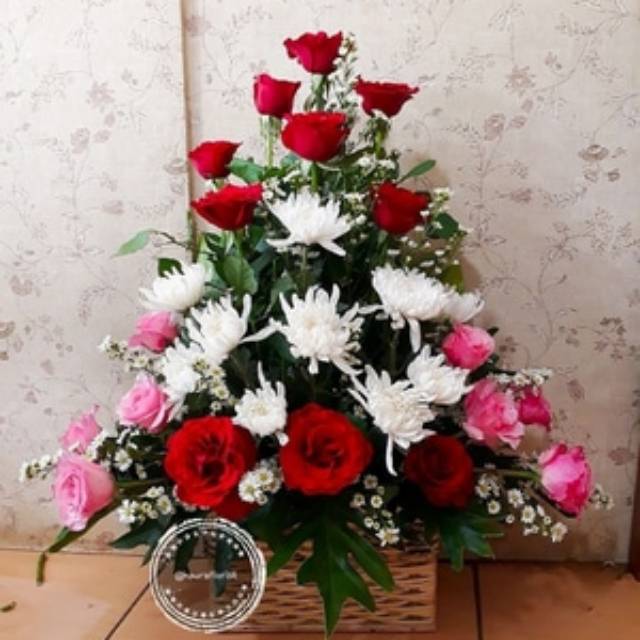 Jual Rangkaian bunga bunga meja bunga segar mawar dan krisan | Shopee