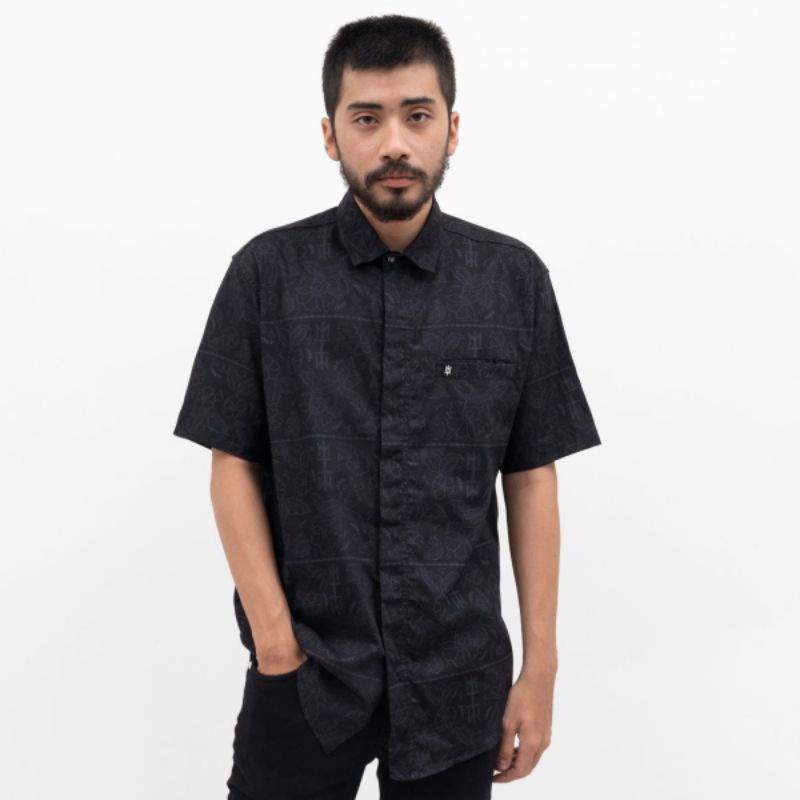 Jual SPRUCE . Button-Ups Kemeja Batik Maternal Disaster SPRUCE | Shopee ...
