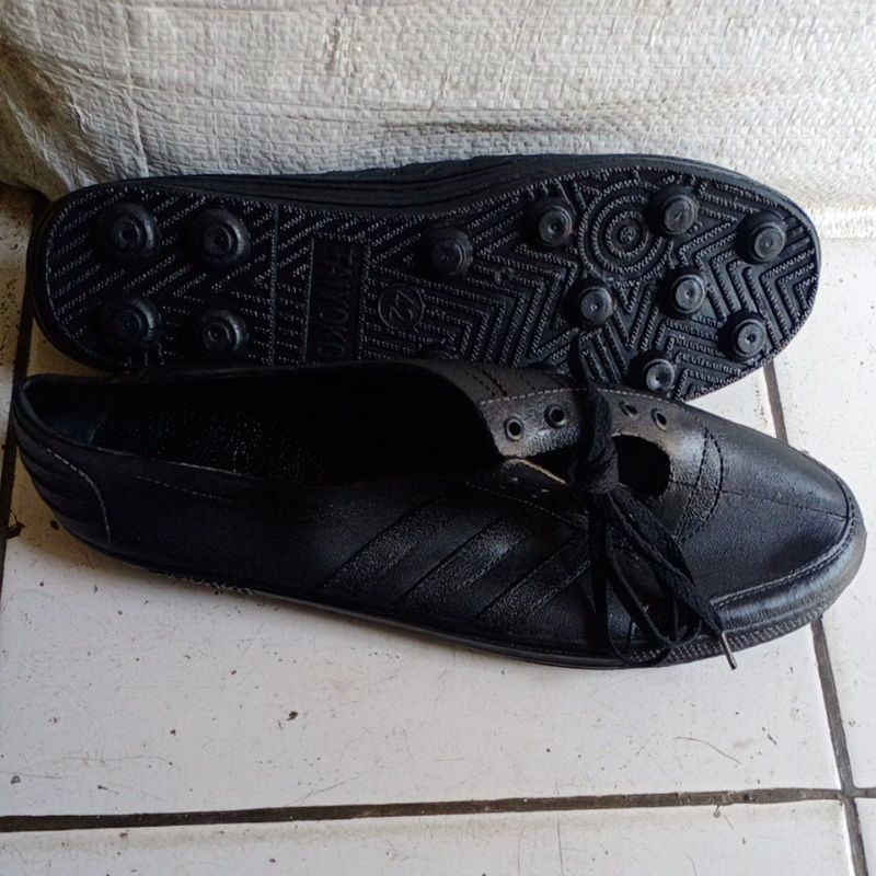 Jual Sepatu kerja karet multifungsi pendek ,sepatu kerja proyek,sepatu
