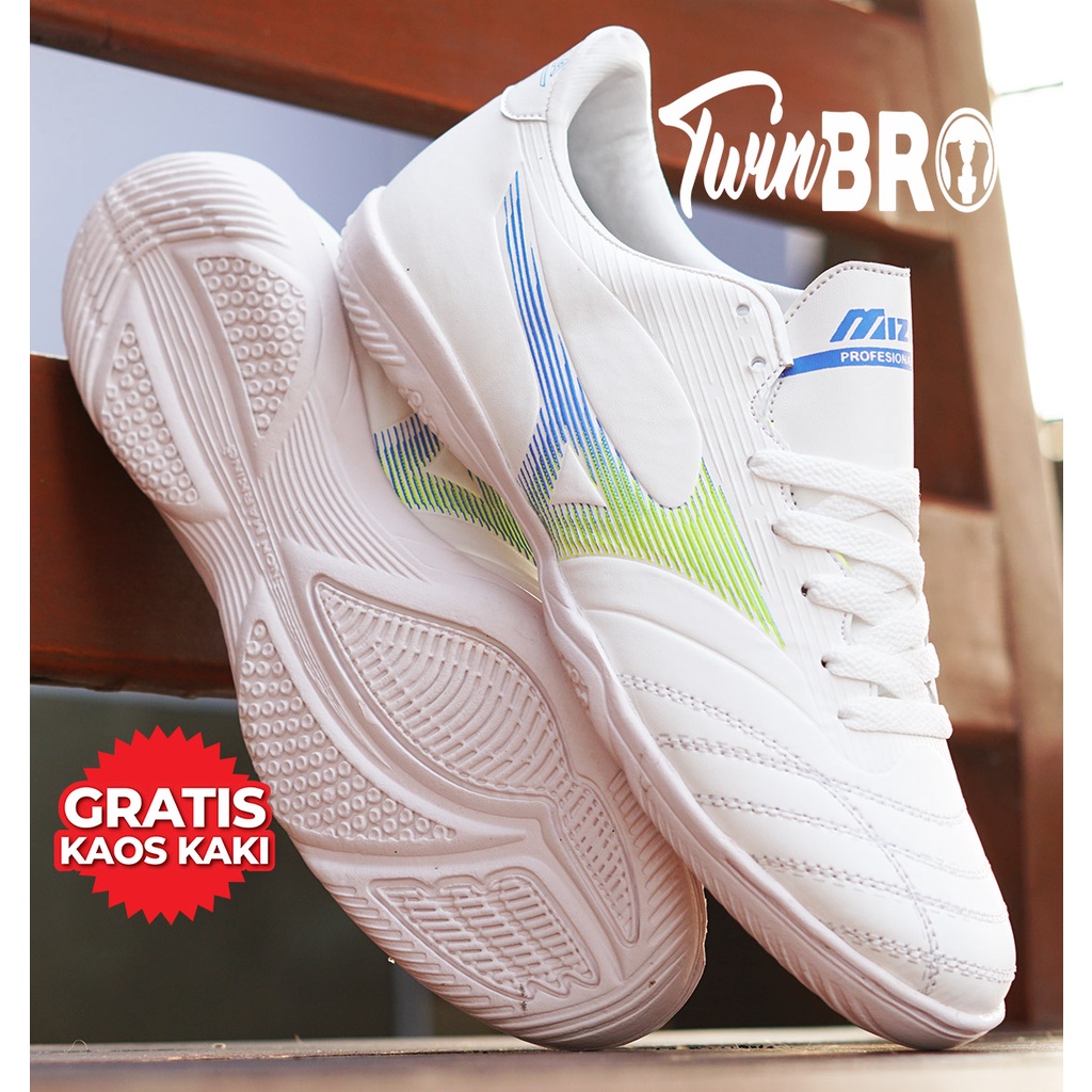 Harga mizuno futsal best sale