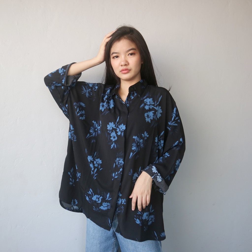 Jual Ixora Zahra Oversized Shirt - Kemeja Wanita Oversized Blouse ...