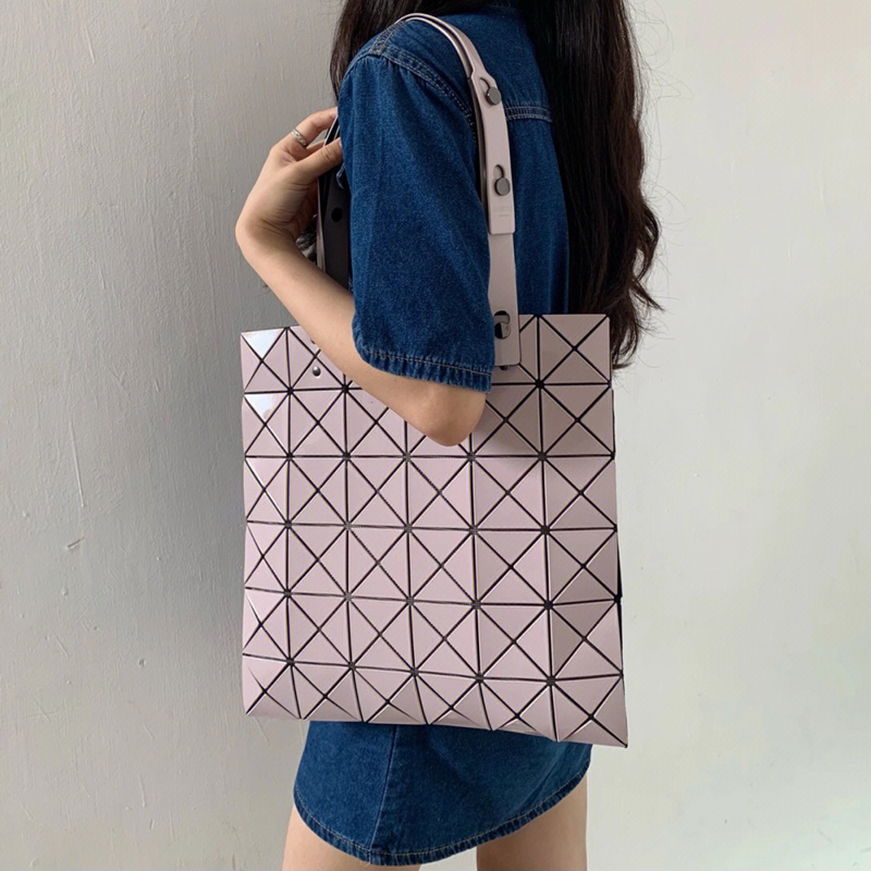 Jual Issey Miyake with Anti-fake mark 6x6 tote bag classic shoulder bag ...
