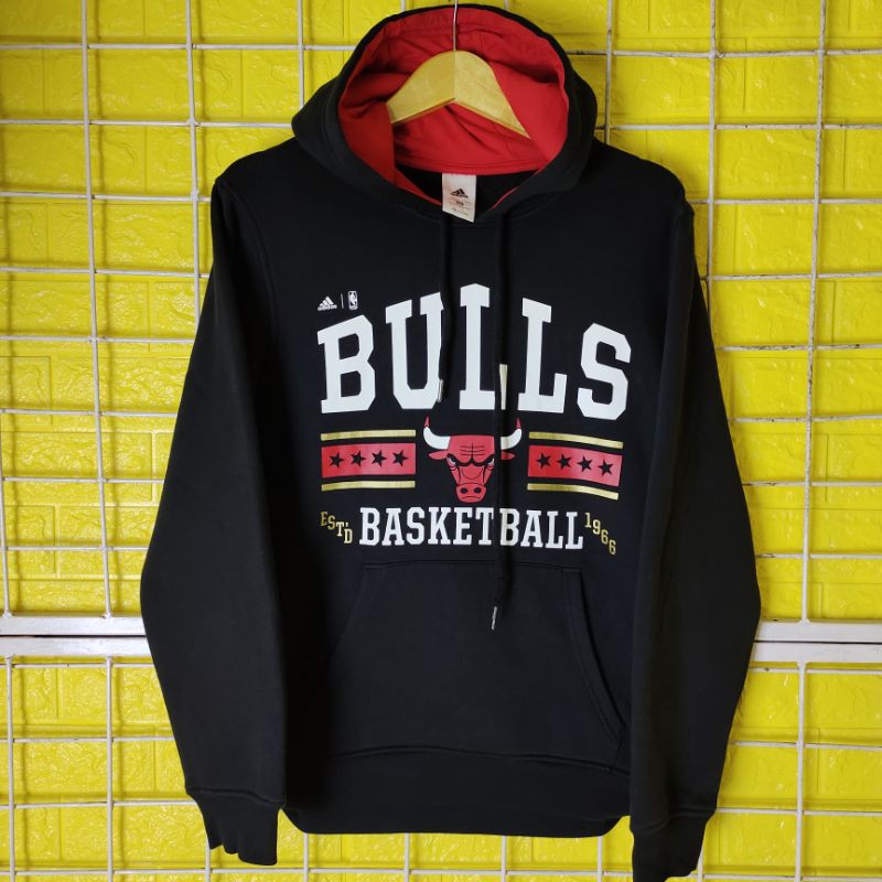 Adidas chicago hot sale bulls hoodie