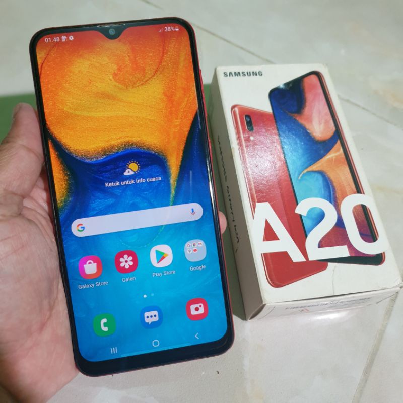 Samsung A20 3/32 Ram 3gb Rom 32gb second berkualitas - Main Image