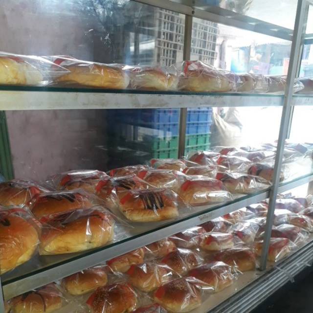 Jual PROMO ROTI MANIS BELI 2 GRATIS 1 | Shopee Indonesia