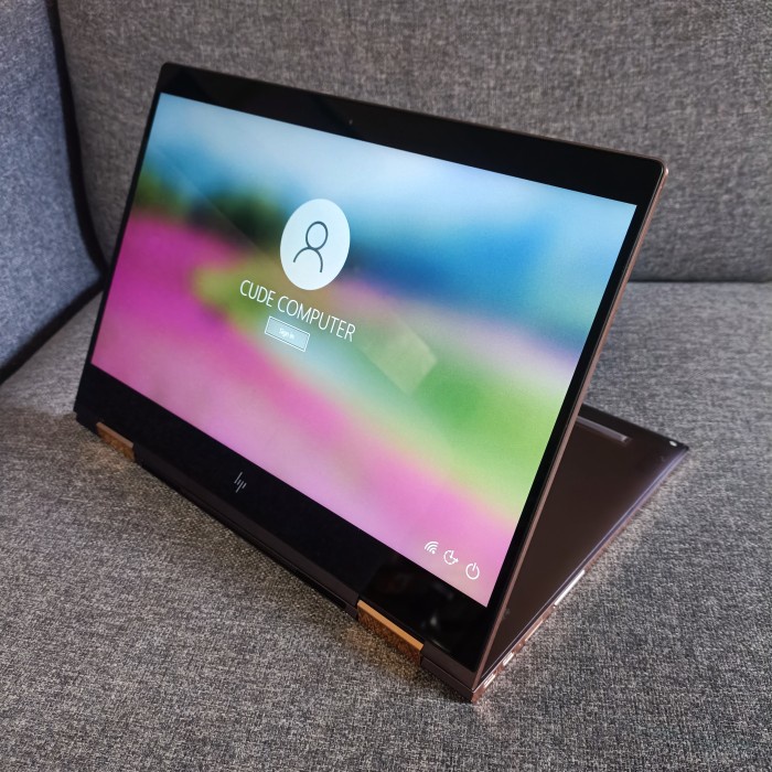 core i5 gen8/8gb ram/ssd512 /HP Spectre X360 covertible 13-ae021tu