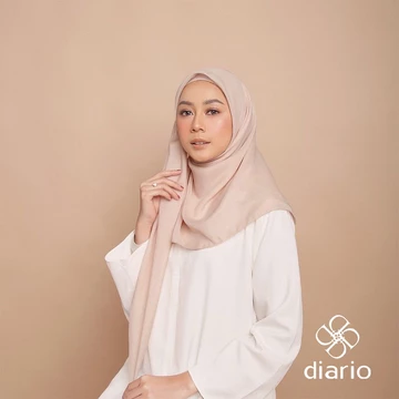 Diario Kerudung Segi Empat Paris Premium Plain Scarf Vol. 1