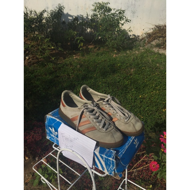Adidas on sale munchen sesame