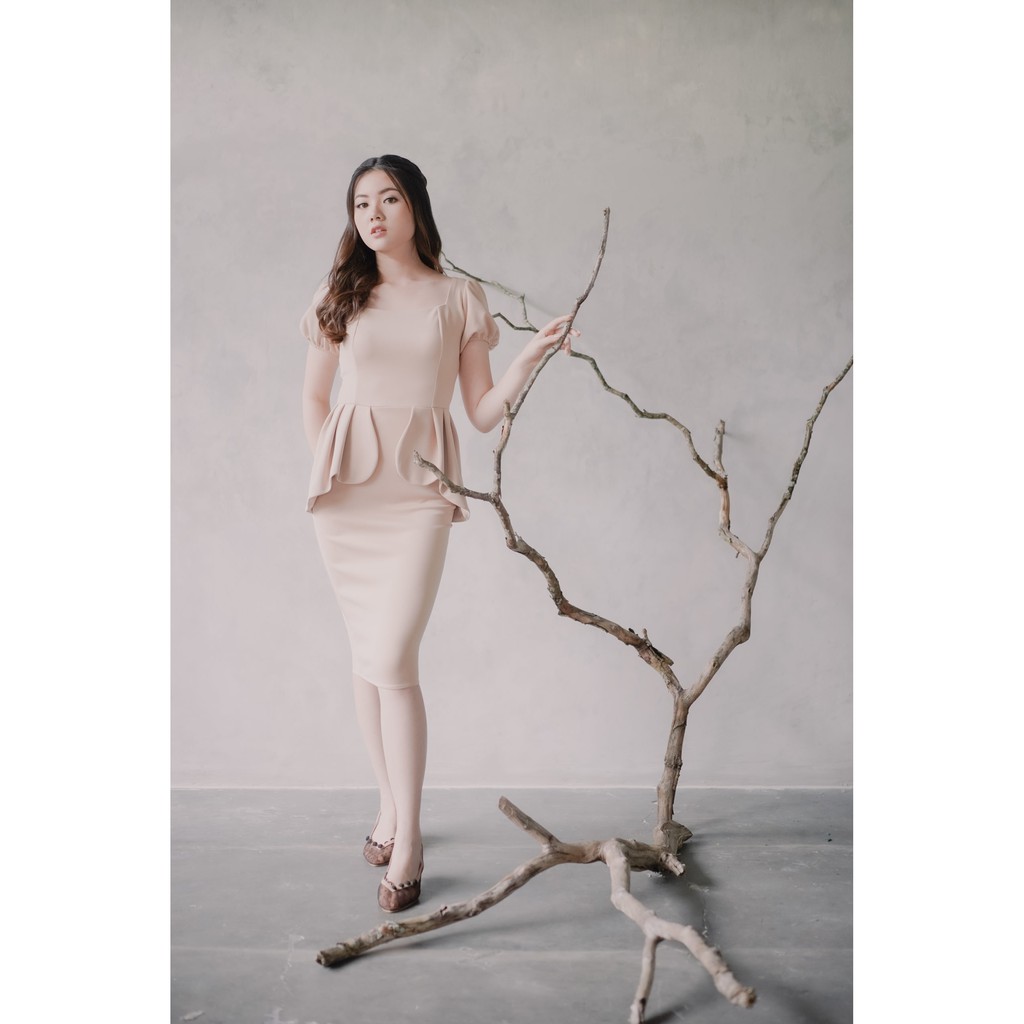 Jual CORALIA DRESS NUDE Shopee Indonesia