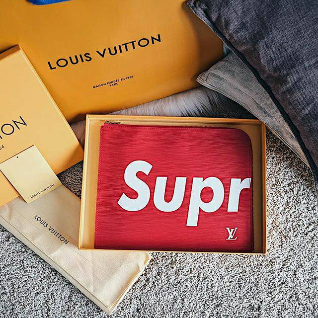 Louis Vuitton X Supreme Pochette Jour