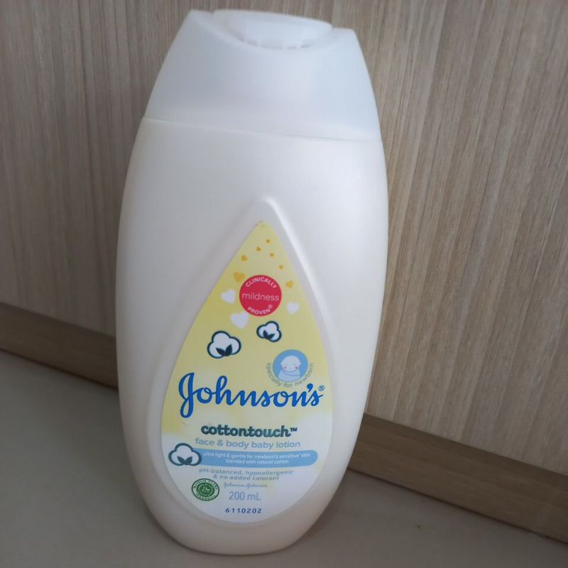 Jual JOHNSONS CT BABY TTT FACE 200 ML Shopee Indonesia