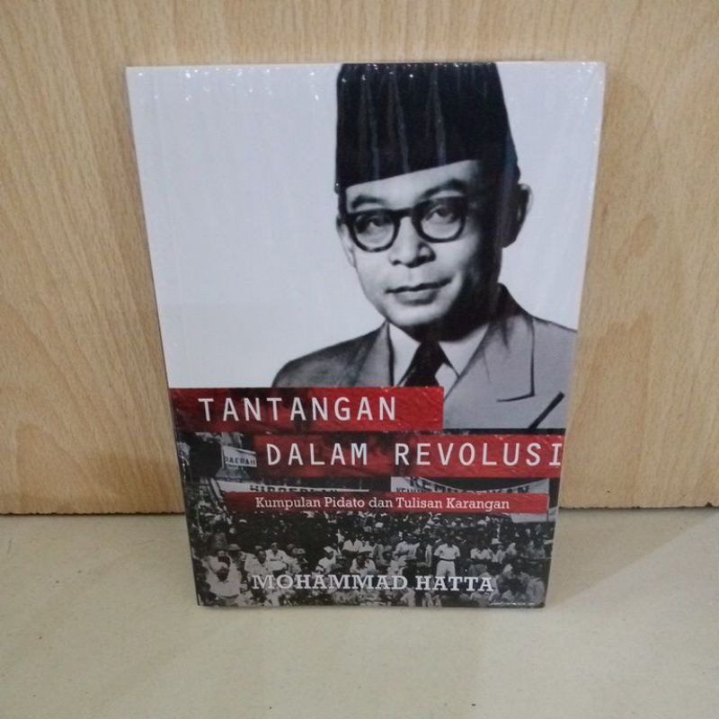 Jual Buku Tantangan Dalam Revolusi Kumpulan Pidato Dan Tulisan Karangan ...