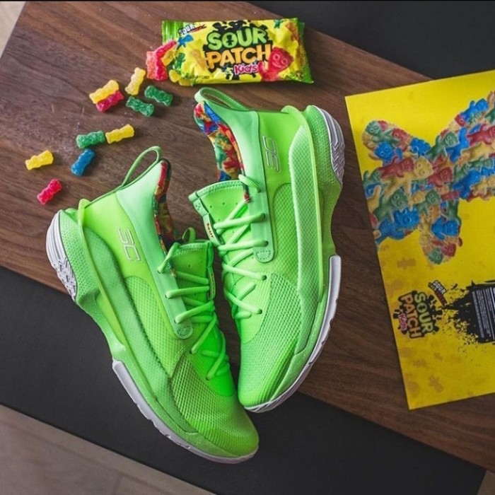 Curry 7 sour hot sale patch under armour