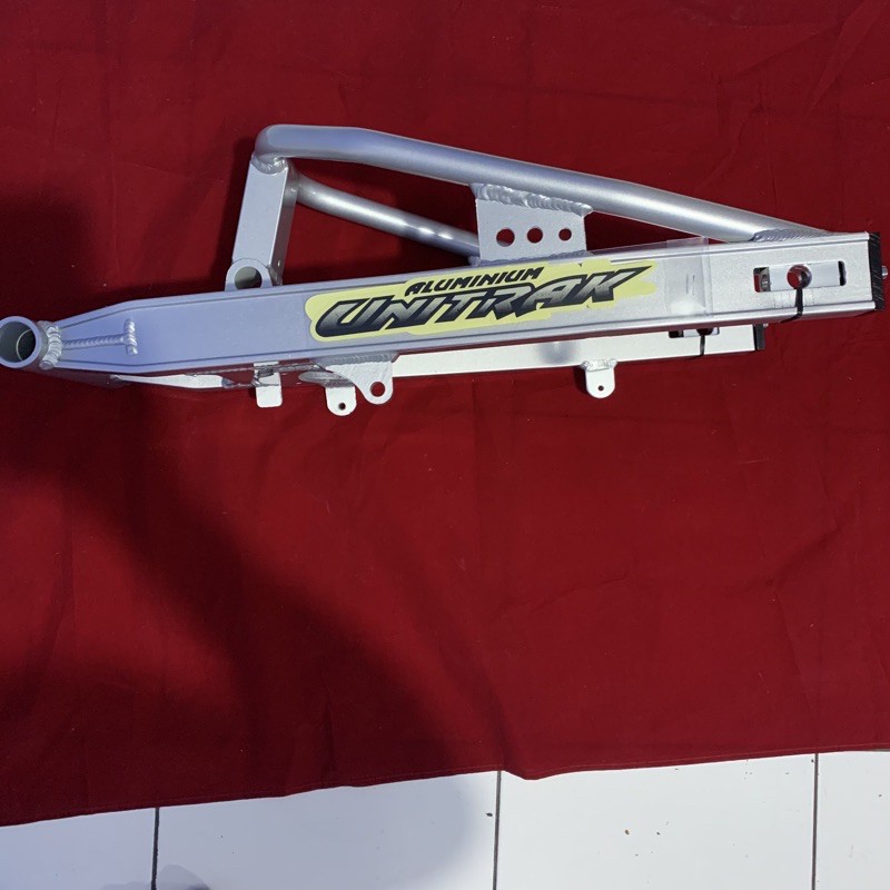 Jual SWING ARM UNITRAK STABILIZER NINJA 150 R / KR 150 WARNA SILVER