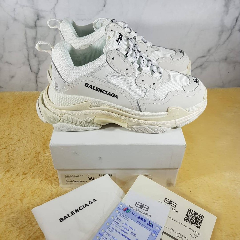 Balenciaga triple s store harga