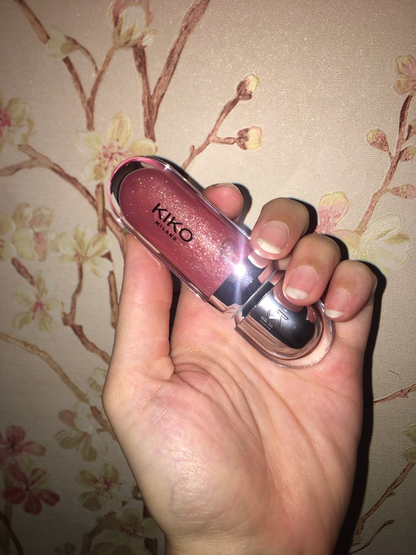 KIKO MILANO Lipsticks And 3D Hydra Lip Glosses Swatches