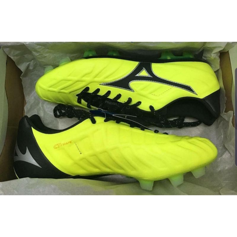 Jual sepatu bola mizuno rebula v1 fg Shopee Indonesia
