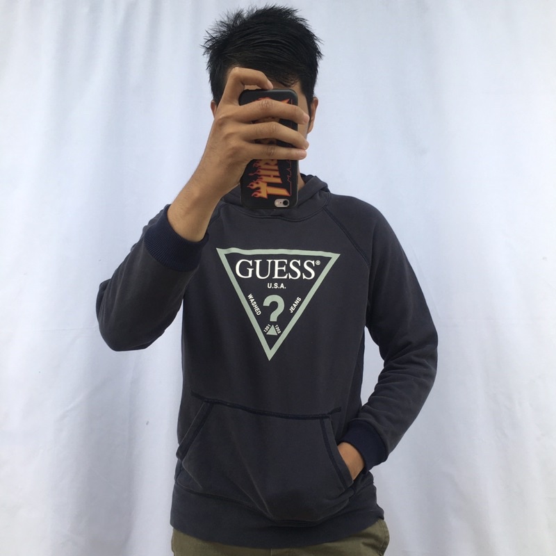 Harga hoodie 2025 guess original