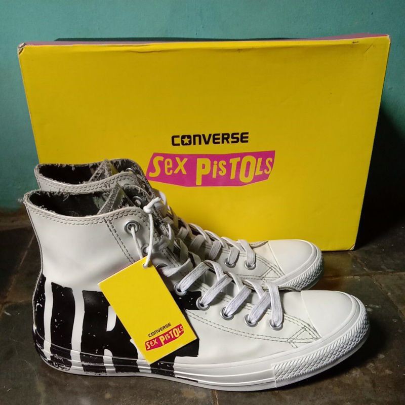 Converse x hotsell sex pistols