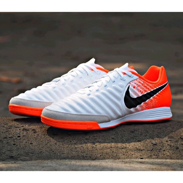 Jual nike sales tiempo futsal