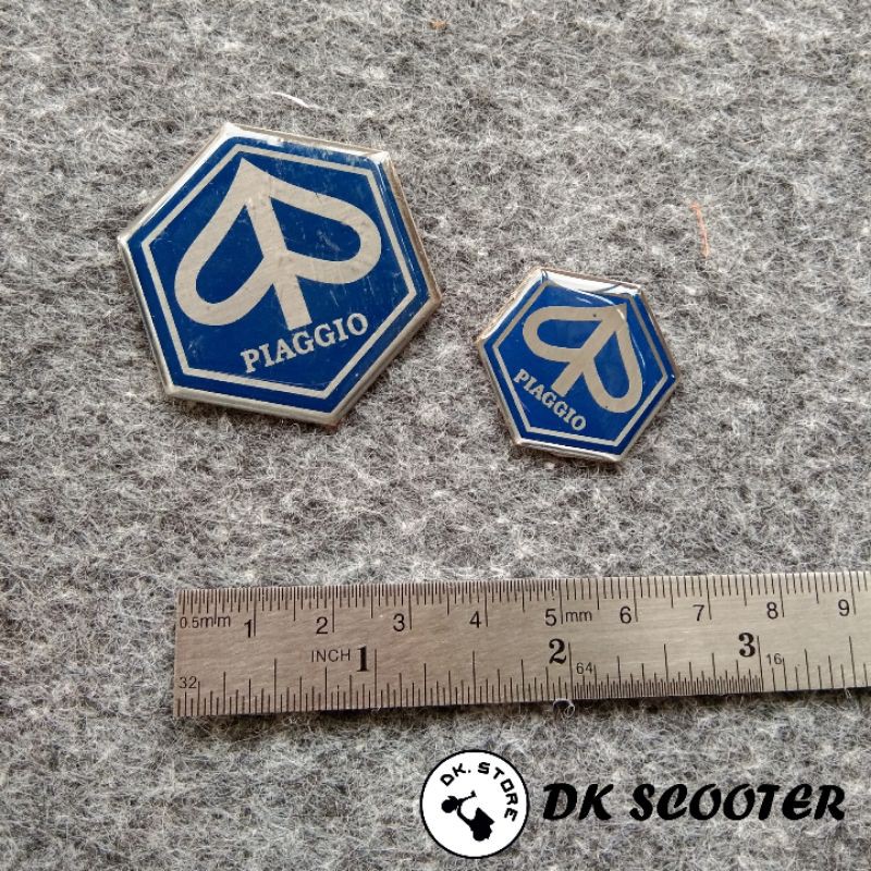 Emblème Inscription « Vespa » Argent Pour Vespa Sprint Super Rallye - 2 Broches, 120x35 Mm, Espacement 105 Mm