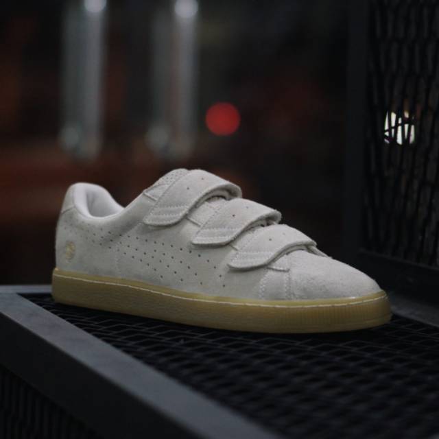 Puma store basket velcro