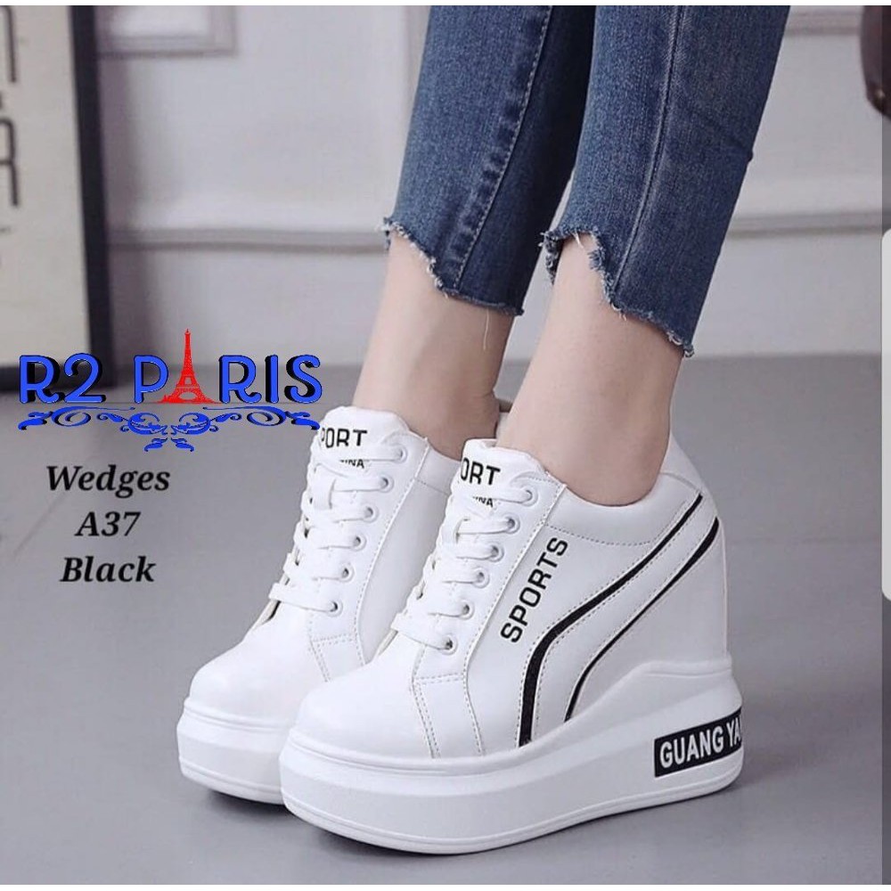 Sepatu sneakers hot sale wedges wanita