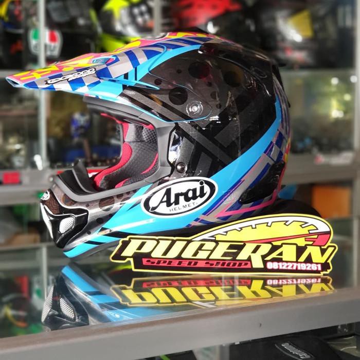 Helm 2024 trail arai