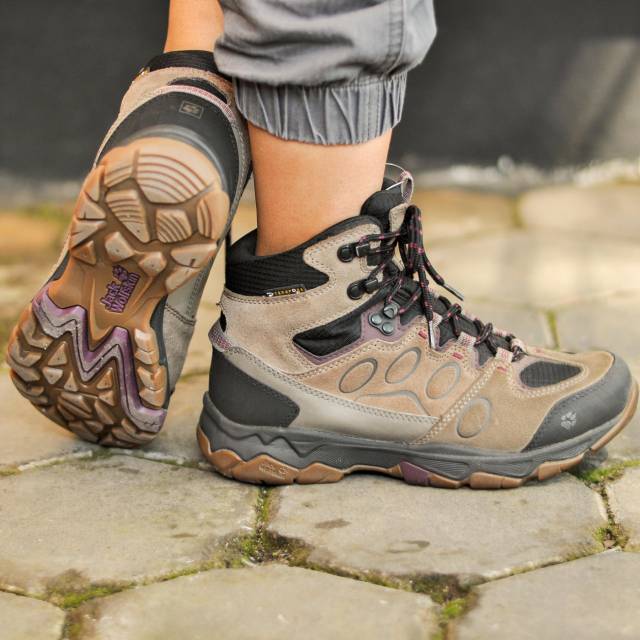 Kerkbank Naar behoren geleidelijk Jual Jack Wolfskin Mtn Attack 5 Texapore Mid Hiking Boots Wild Berry Sepatu  Outdoor Sepatu Gunung | Shopee Indonesia