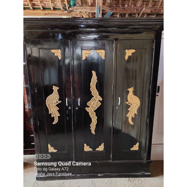 Jual LEMARI PAKAIAN WARNA HITAM 3 PINTU KAYU JATI Shopee Indonesia