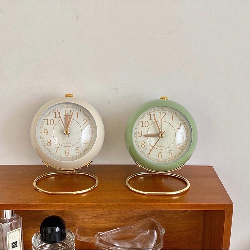 Jual QUARTZ VINTAGE ALARM CLOCK JAM BEKER RETRO AESTHETIC PREMIUM