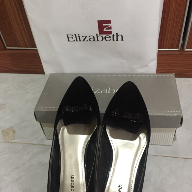 Flat hot sale shoes elizabeth