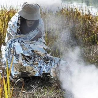 IRCO Emergency Blanket Insulation Aluminium Foil Pelindung Hypothermia - Thermal Blanket Camping