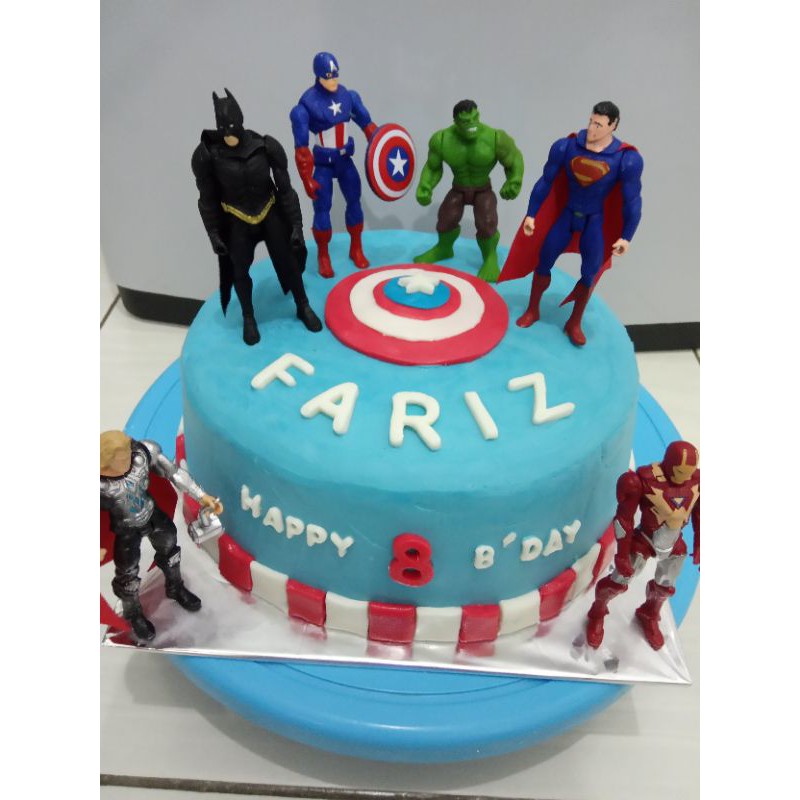 Jual kue ulang tahun/kue ultah avenger/kue ultah frozen/kue ultah
