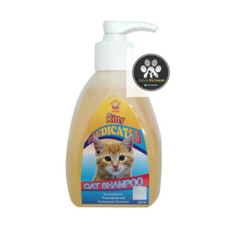 Medicated 2024 cat shampoo