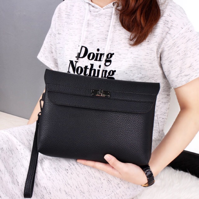 Pouch bag wanita branded new arrivals