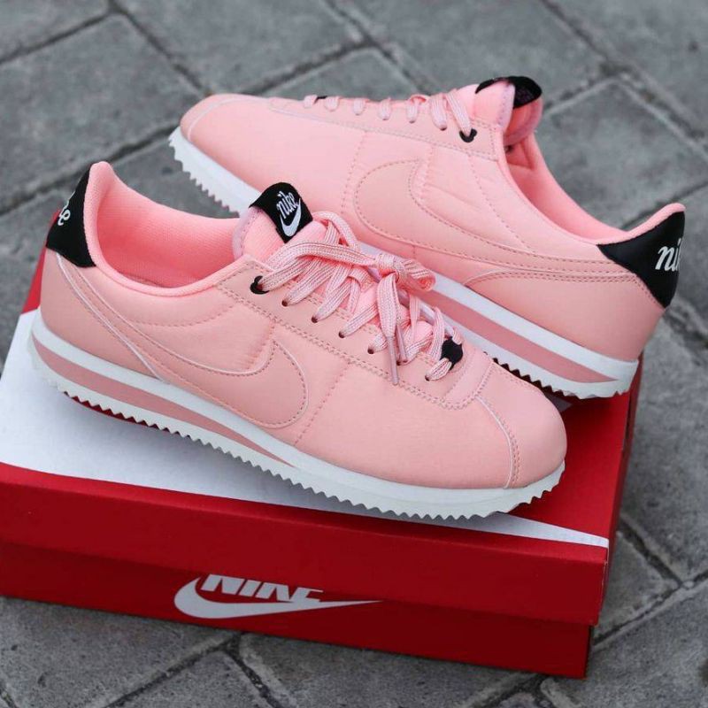 Nike cortez discount salmon pink