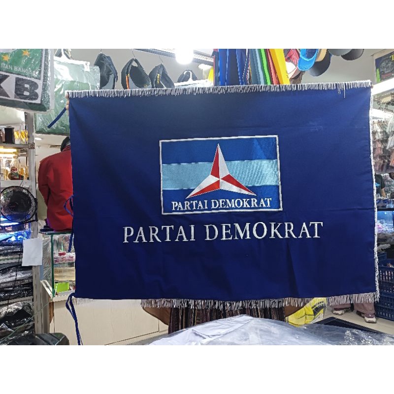 Jual Bendera Pataka Partai Demokrat Bendera Ruangan Pataka Demokrat Uk 90x135 Cm Shopee 