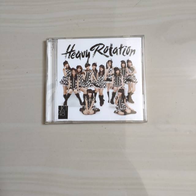 Jual CD HEAVY ROTATION TYPE B JKT48 + JANKEN NABILAH | Shopee Indonesia