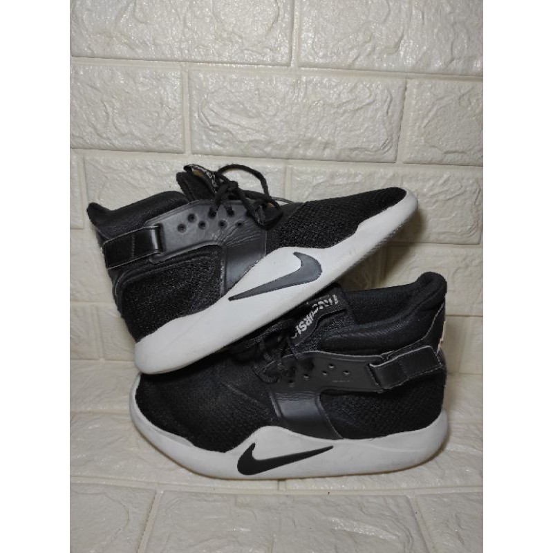 Nike incursion hot sale black