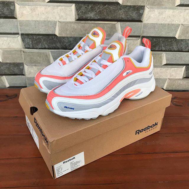 Jual Reebok Daytona DMX MU White Cold Grey Pink CN7406 Shopee Indonesia