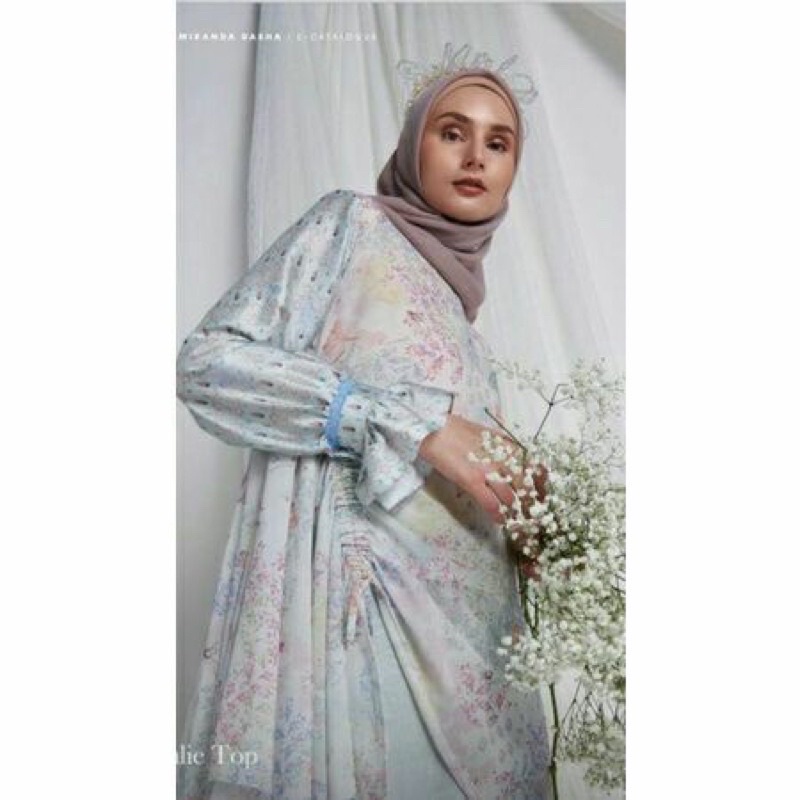 Jual Julie top ria miranda edisi dasha size M,L | Shopee Indonesia