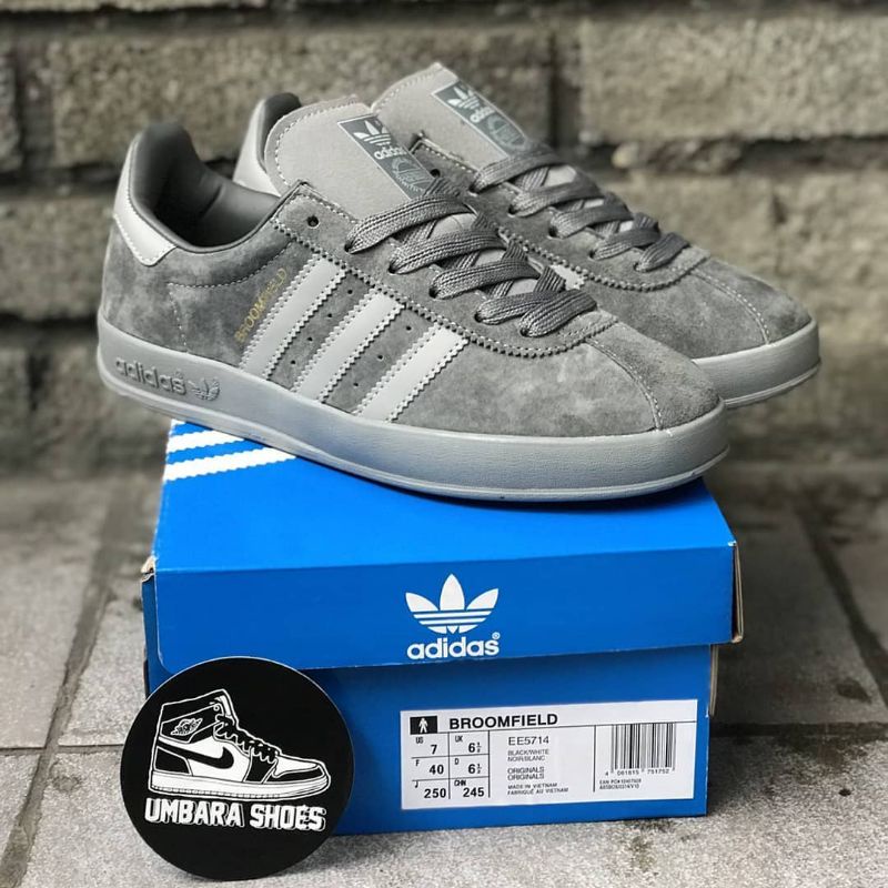 Adidas broomfield grey best sale