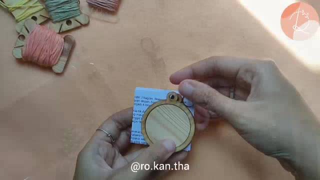 Jual Double 2 Lubang Cangkang Mini Hoop Kayu Jati Belanda untuk DIY ...