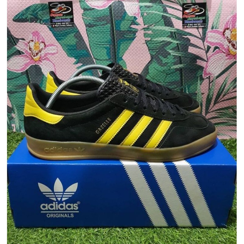 Sepatu adidas 2025 gazelle indoor